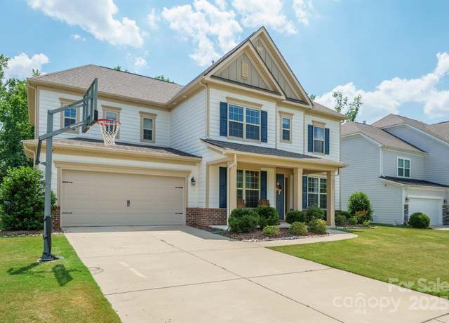 Property at 10437 Paper Birch Dr, Charlotte, NC 28215, 4 beds, 4.5 baths