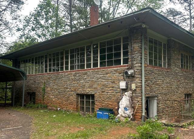 Property at 2870 Rutherford College Rd, Connelly Springs, NC 28612, 2 beds, 1.5 baths