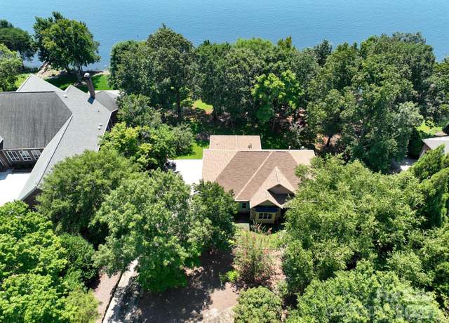 Property at 333 Badin View Dr, New London, NC 28127, 3 beds, 3.5 baths