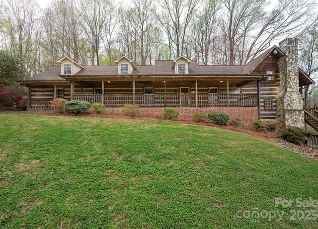 Property at 243 Terrie Dr, Winston Salem, NC 27107, 2 beds, 3 baths