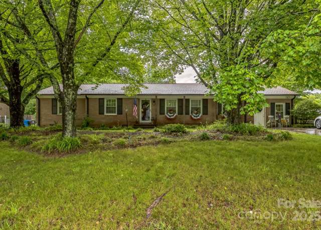 Property at 1005 Fieldstone Rd, Mooresville, NC 28115, 3 beds, 2 baths