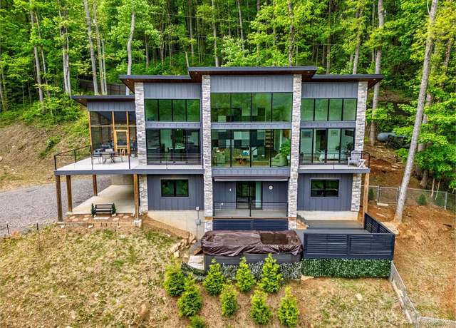 Property at 75 Ladyslipper Ln, Waynesville, NC 28786, 3 beds, 3.5 baths