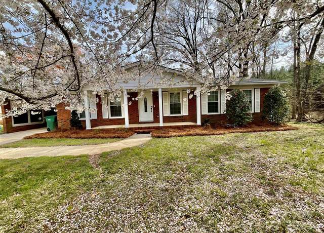Property at 1960 Monza Dr, Albemarle, NC 28001, 3 beds, 1.5 baths