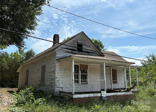 Property at 921 Loft Ln, Lancaster, SC 29720
