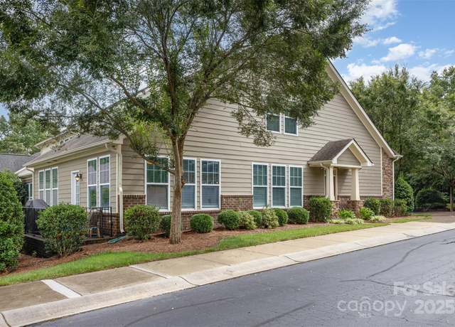 Property at 4523 Blackmuir Wood Cir, Charlotte, NC 28270, 4 beds, 3 baths