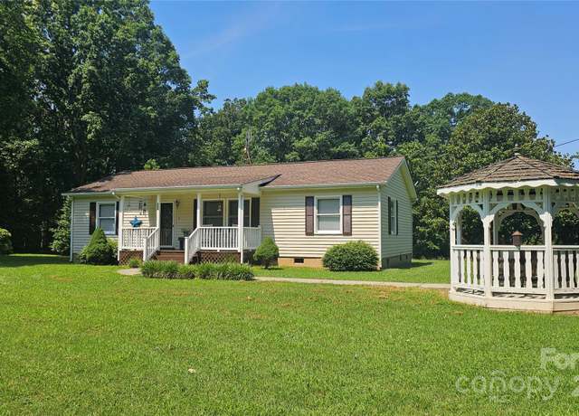 Property at 233 Hicks Rd, Statesville, NC 28625, 2 beds, 2 baths