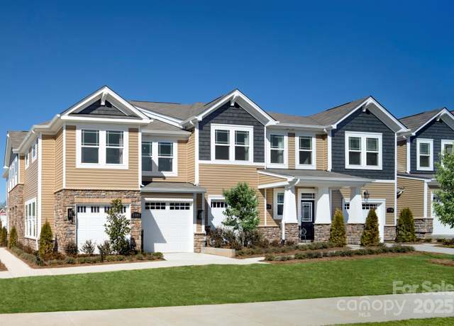 Property at 9020 Northfield Crossing Dr, Charlotte, NC 28269, 3 beds, 2.5 baths