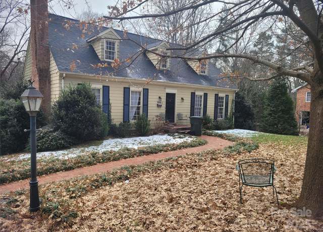 Property at 1346 5th Street Cir NW, Hickory, NC 28601, 4 beds, 4 baths