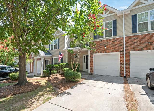 Property at 16911 Commons Creek Dr, Charlotte, NC 28277, 2 beds, 2.5 baths