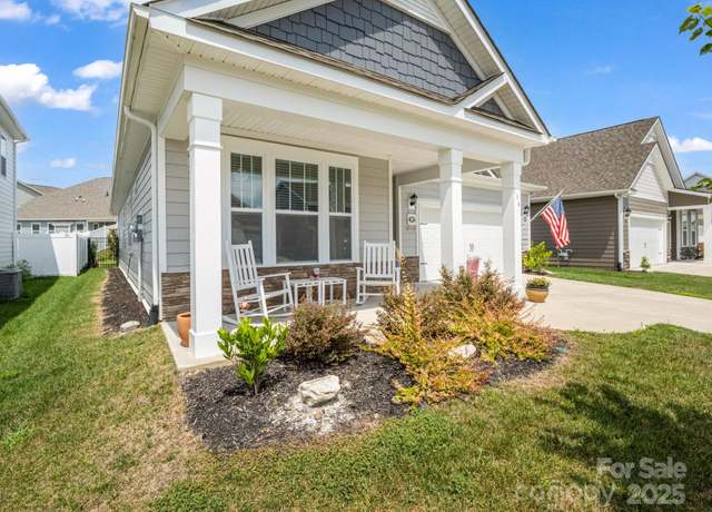 Property at 134 Fox Cove Rd, Hendersonville, NC 28792, 3 beds, 2 baths