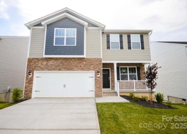 Property at 584 Country Oak Dr, Asheville, NC 28804, 3 beds, 2.5 baths