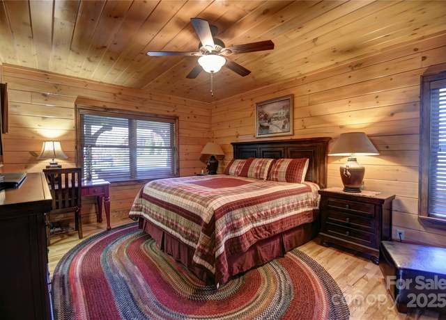Property at 36 Destiny Trl, Maggie Valley, NC 28751, 3 beds, 2.5 baths