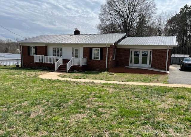 Property at 920 Oakridge Farm Hwy, Mooresville, NC 28115, 3 beds, 2 baths