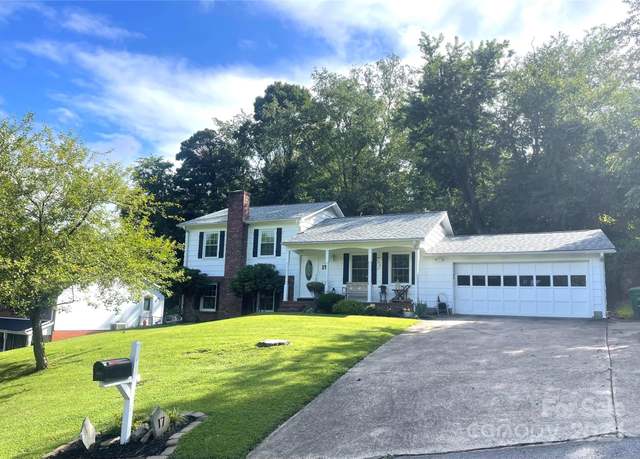 Property at 17 Lynwood Cir, Asheville, NC 28806, 3 beds, 2 baths