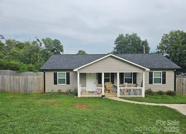 Property at 810 4th St, Kings Mountain, NC 28086, 3 beds, 2 baths