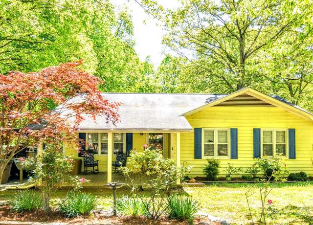 Property at 2929 Matoka Trl, Matthews, NC 28104, 3 beds, 2 baths
