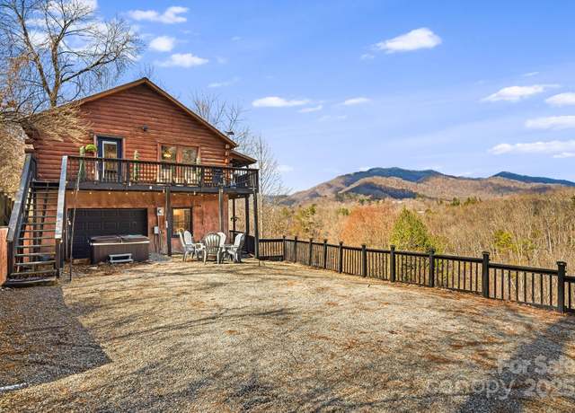 Property at 1414 Beaverdam St, Canton, NC 28716, 2 beds, 3 baths