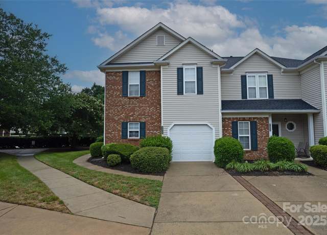 Property at 8856 Cinnabay Dr, Charlotte, NC 28216, 3 beds, 0.5 baths