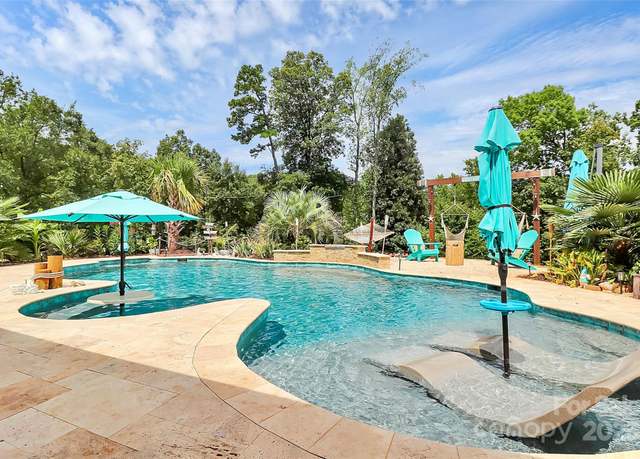 Property at 12537 Current Dr, Charlotte, NC 28278, 4 beds, 2.5 baths