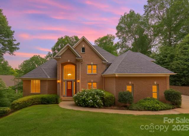 Property at 166 Pinnacle Shores Dr, Mooresville, NC 28117, 4 beds, 4.5 baths