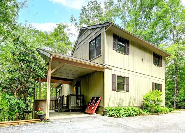 Property at 2760 Ugugu Dr, Brevard, NC 28712, 3 beds, 2.5 baths