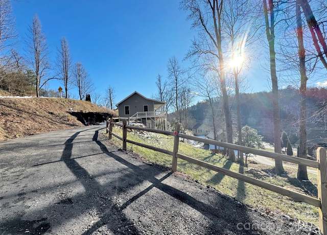Property at 78 Rio Bravo Dr, Sylva, NC 28779, 2 beds, 2 baths