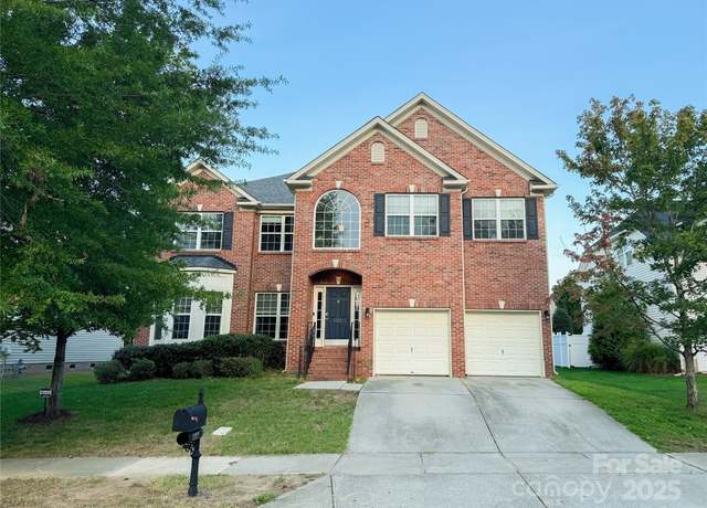 Property at 1127 Donelea Ln NW, Concord, NC 28027, 5 beds, 3 baths