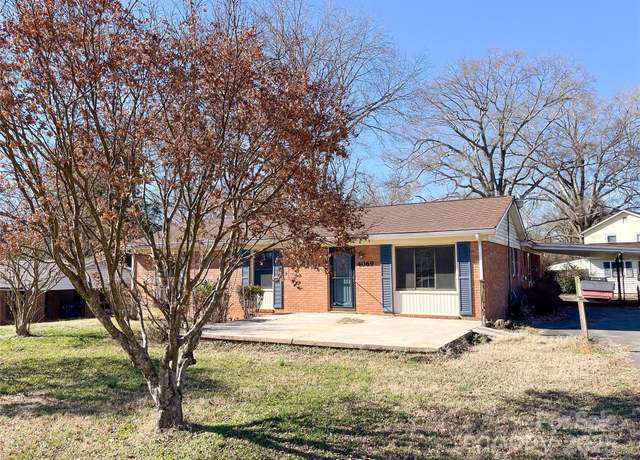 Property at 4069 Amsbury Rd, Concord, NC 28025, 4 beds, 2.5 baths