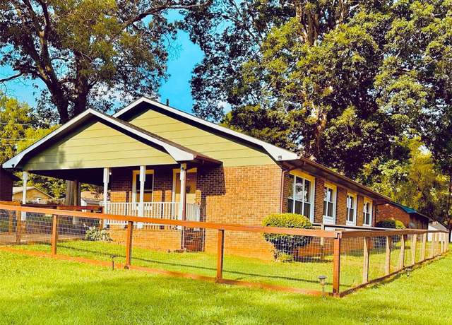 Property at 300 N Watterson St, Kings Mountain, NC 28086, 3 beds, 1 bath