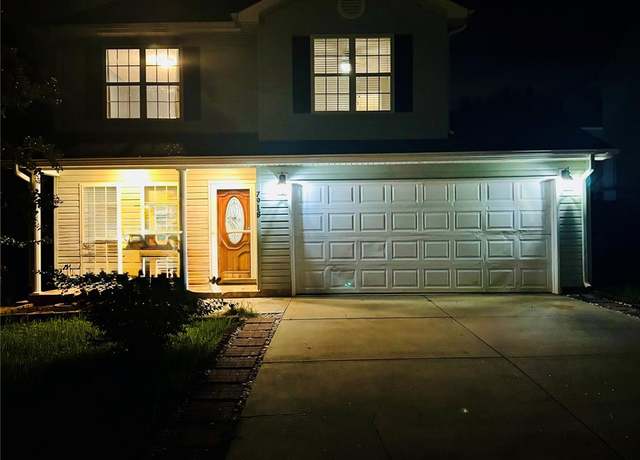 Property at 7918 Boars Head Ct, Charlotte, NC 28214, 3 beds, 2.5 baths