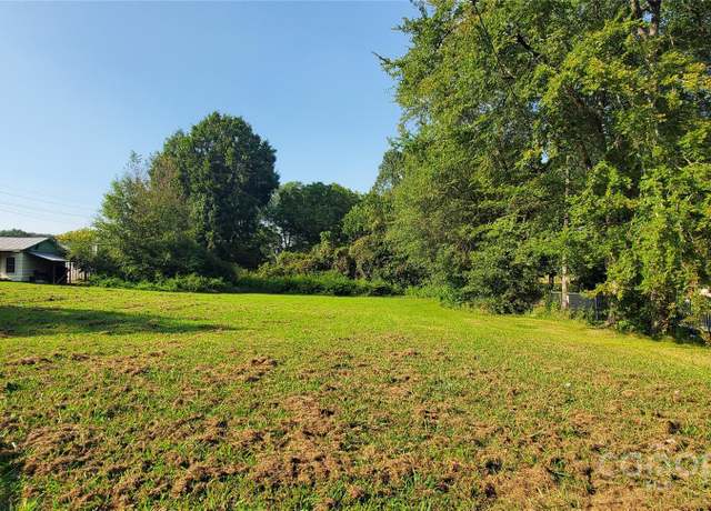 Property at 406 E Main St E, Dallas, NC 28034