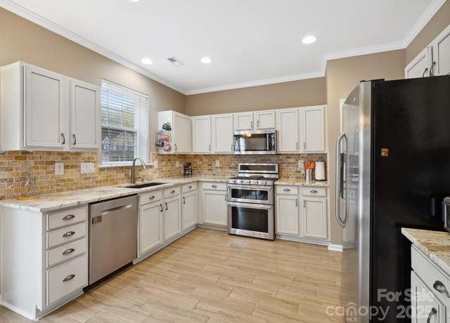 Property at 3140 S Legacy Park Blvd, Fort Mill, SC 29707, 3 beds, 2.5 baths