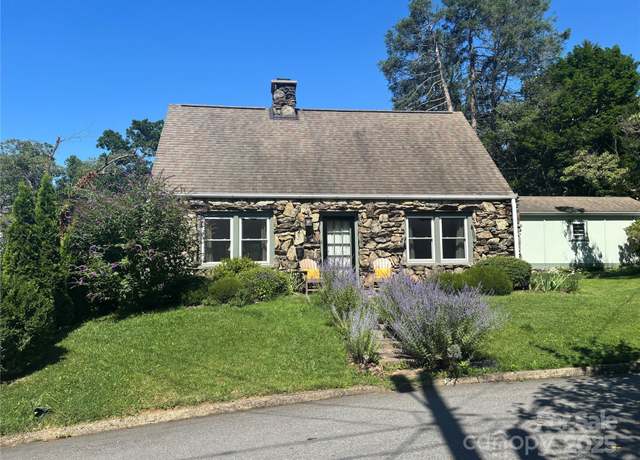 Property at 6 Craggy Cir, Asheville, NC 28803, 2 beds, 1.5 baths