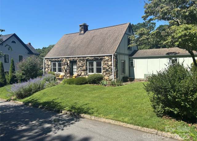 Property at 6 Craggy Cir, Asheville, NC 28803, 2 beds, 1.5 baths