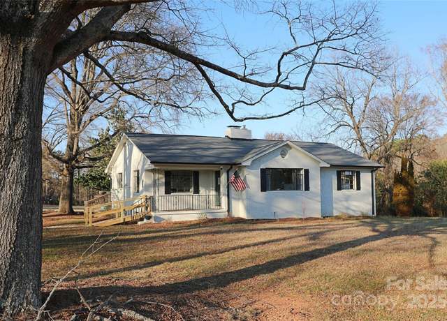 Property at 8405 Fairview Rd, Mint Hill, NC 28227, 3 beds, 1 bath