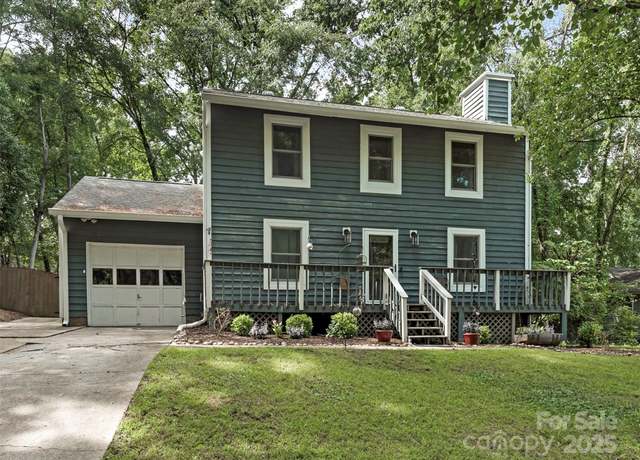 Property at 11108 Vista Canyon Dr, Charlotte, NC 28226, 4 beds, 2.5 baths