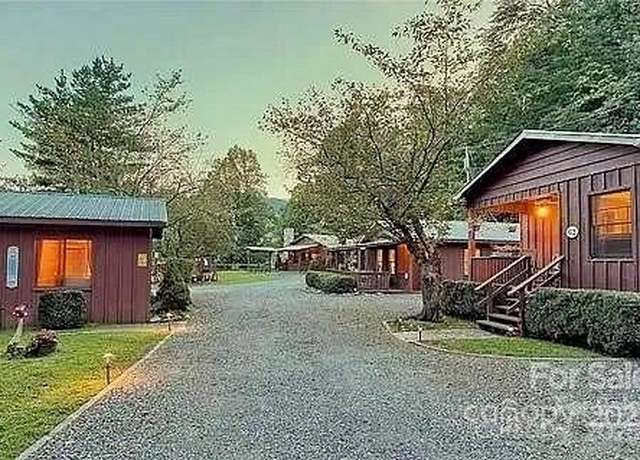 Property at 68 Vacation Dr, Whittier, NC 28789, 16 beds, 8 baths