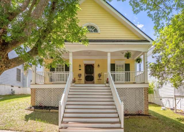 Property at 14105 Garden District Row, Huntersville, NC 28078, 3 beds, 2 baths