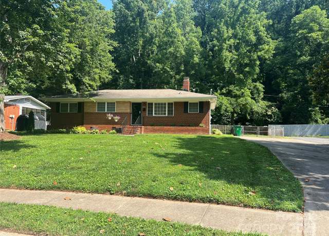 Property at 3969 Sheffield Dr, Charlotte, NC 28205, 3 beds, 1.5 baths