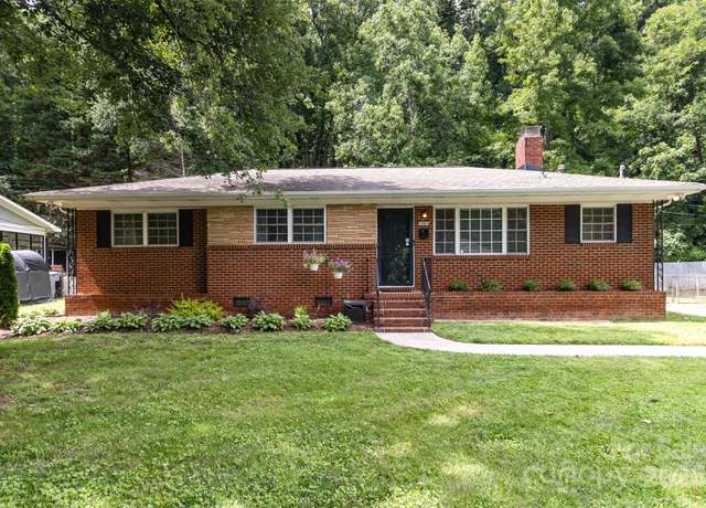 Property at 3969 Sheffield Dr, Charlotte, NC 28205, 3 beds, 1.5 baths