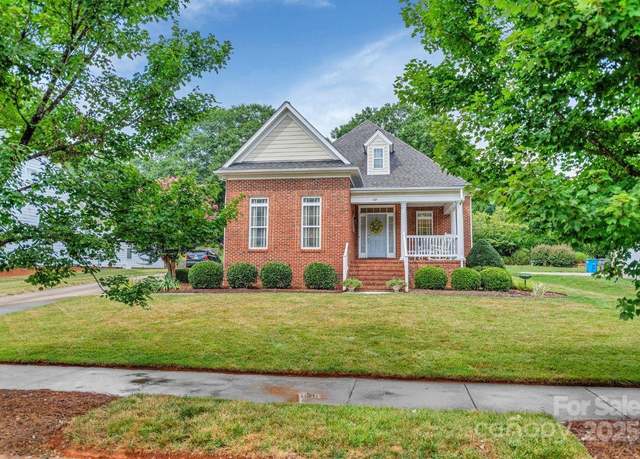 Property at 1024 Garibaldi Ridge Ct, Belmont, NC 28012, 3 beds, 2 baths