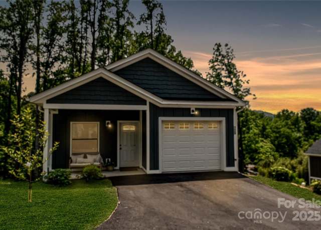 Property at 139 Northbend Dr, Asheville, NC 28804, 4 beds, 3.5 baths