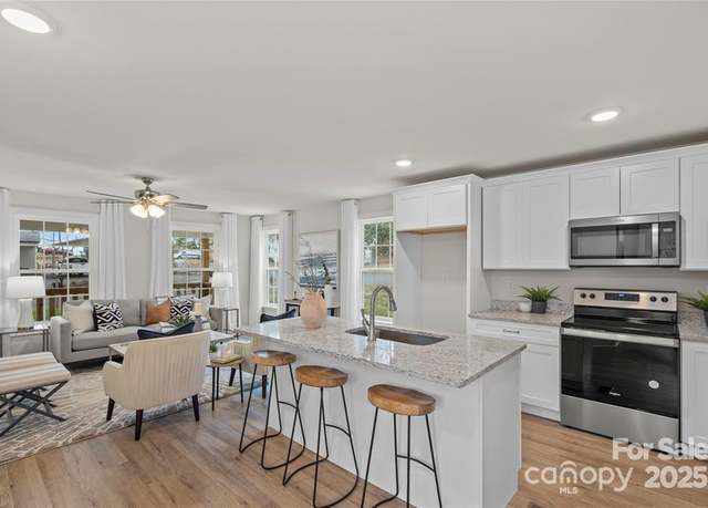 Property at 203 Putnam St, Shelby, NC 28152, 3 beds, 2.5 baths