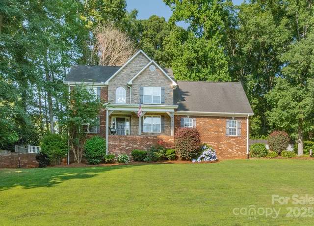 Property at 368 Noralin Dr, Winston Salem, NC 27107, 3 beds, 3.5 baths