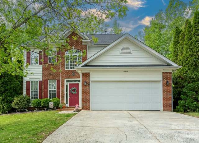 Property at 13228 Crooked Pine Ct, Charlotte, NC 28215, 3 beds, 2.5 baths