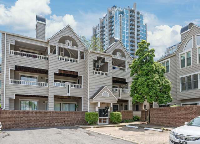 Property at 212 W 10th St #17, Charlotte, NC 28202, 2 beds, 2 baths
