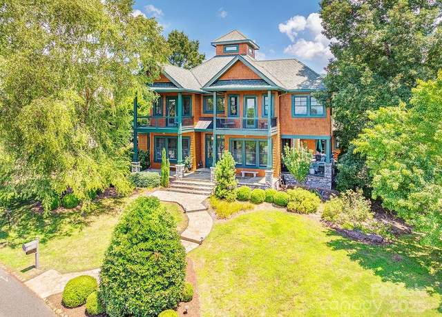 Property at 3 Gale Kelly Ct, Weaverville, NC 28787, 5 beds, 4.5 baths