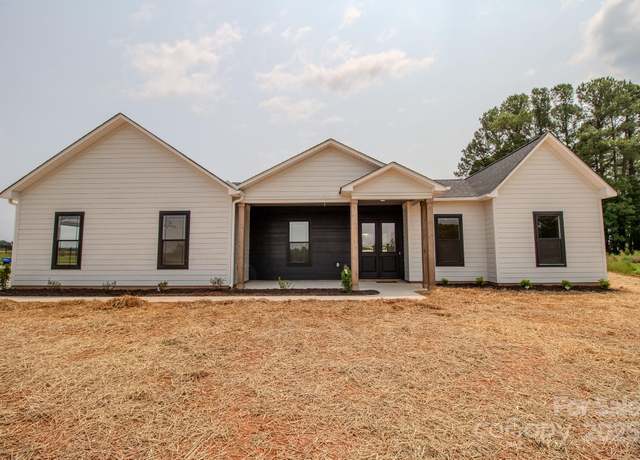 Property at 1429 Coppergate Dr, Salisbury, NC 28147, 3 beds, 2.5 baths