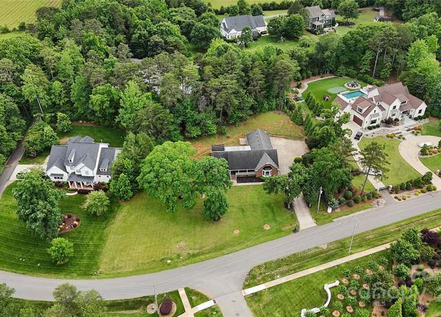 Property at 5916 Cashion Rd, Huntersville, NC 28078, 5 beds, 3 baths