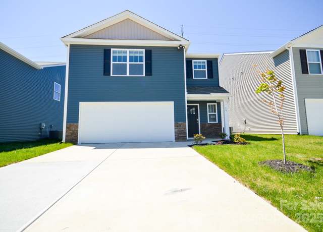Property at 56 Providence Walk Dr, Hendersonville, NC 28792, 3 beds, 2.5 baths